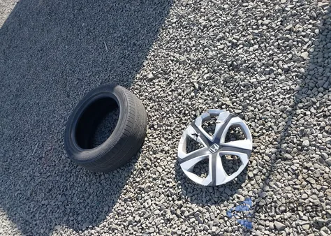 2016 Honda Civic Lx z USA, uszkodzony, nr VIN 19XFC2F51GE250719